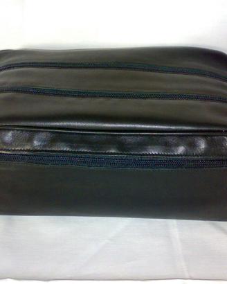 Borsa beauty grande in vitellino nero