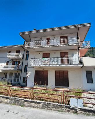 VIA VIGNOLE – APPARTAMENTO CON BOX AUTO