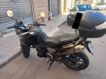 Aprilia Pegaso strada