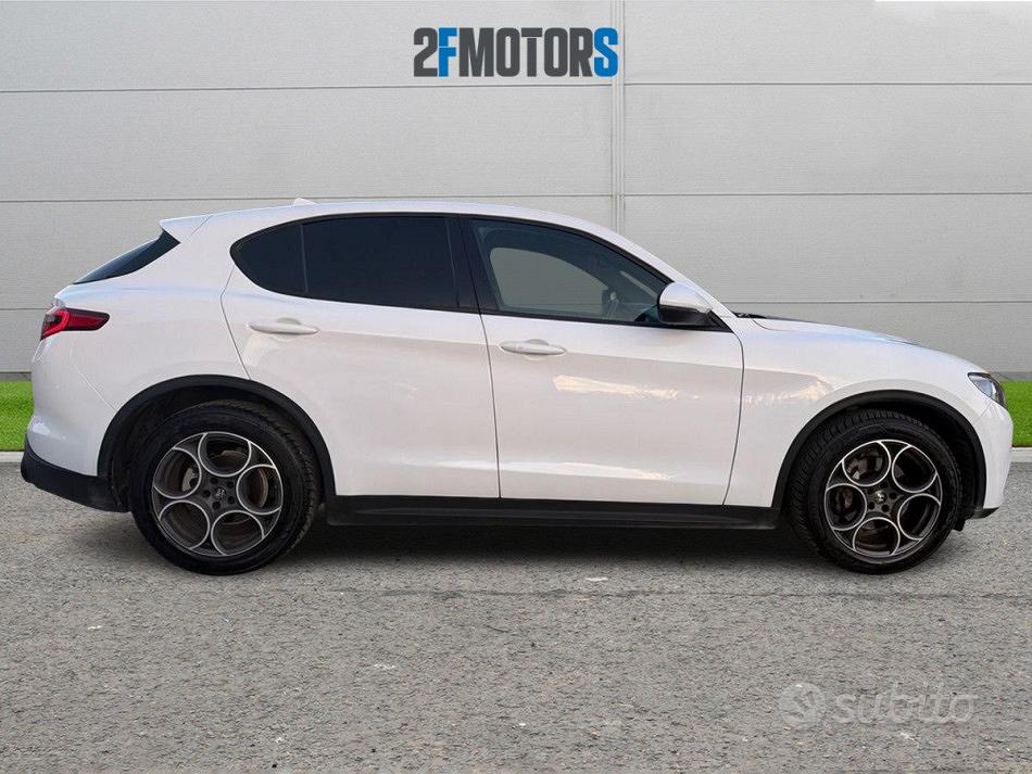 Alfa Romeo Stelvio 2022 photo 3