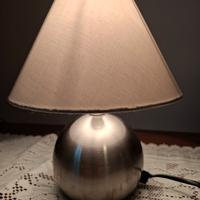 Lampada da comodino 