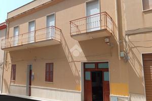 3 LOCALI A ERICE