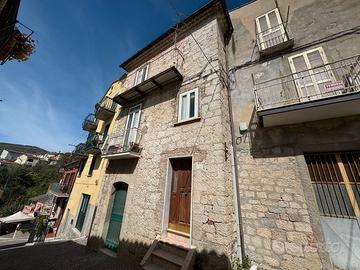 Mirabello- casa indipendente 115 mq con cantina