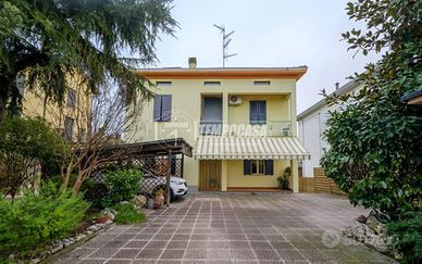 VILLA SINGOLA RISTRUTTURATA A FONTEVIVO