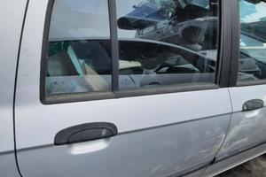 HYUNDAI GETZ 2005 - PORTA POSTERIORE DESTRO