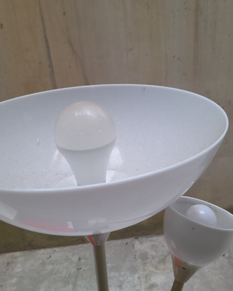 Lampada da terra Ikea a due luci