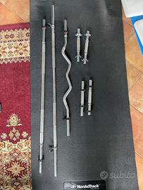 Pesi, rastrelliera, bilancieri, panca, aste