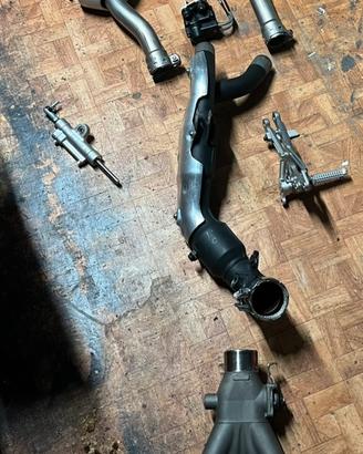Pezzi ricambi yamaha YZF R1 Santander del 2008