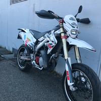 HM CRM 125