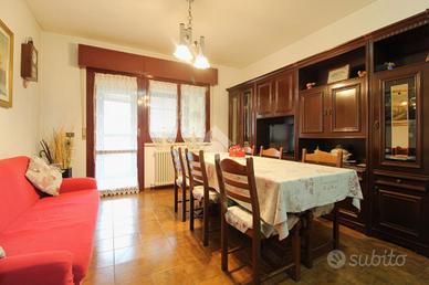 3 LOCALI A BAGNOLO IN PIANO