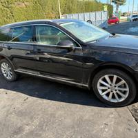 RICAMBI USATI AUTO VW PASSAT 2017 SIGLA MOTORE CRL