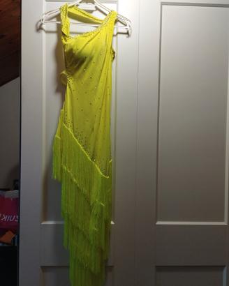 2 Vestiti e 1 pantalone uomo 