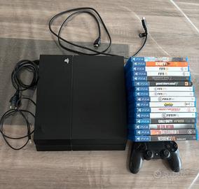 Playstation 4 + 16 Videogiochi + controller e cavi