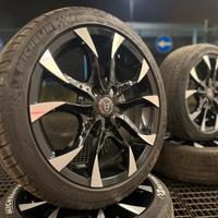 Cerchi WOLFRACE R17 con gomme