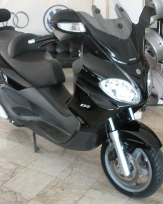 Piaggio X 9 EVOLUTION