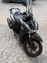 Sh 350 con assicurazione fino aprile