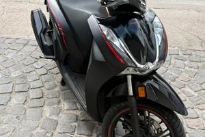 Sh 350 con assicurazione fino aprile