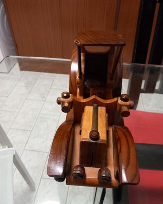 auto in legno 
