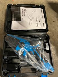 Motosega a batteria con accessori