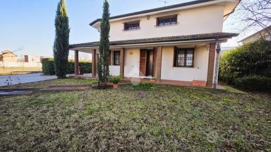 VILLA SINGOLA A RONCOFERRARO