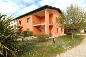 PORZIONE DI TRIFAMILIARE A MONTEBELLUNA
