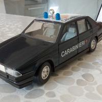 Burago 1/24 Alfa Romeo 75 Carabinieri 