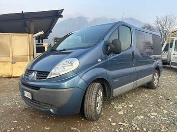 Renault traffic passenger