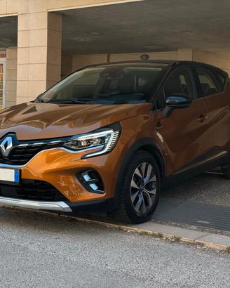 Renault Captur Plug-in Hybrid E-Tech 160 cv Initia