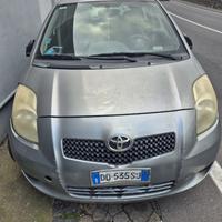 Toyota Yaris 1.0 benzina