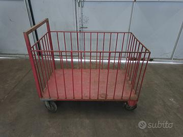 CARRELLI E CESTE DI FERRO CON RUOTE