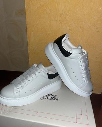 Alexander Mcqueen
