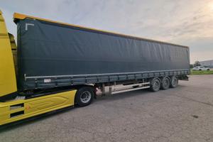 Semirimorchio centinato