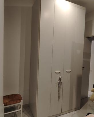 Armadio bianco