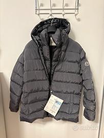 Piumino MONCLER grigiocon cappuccio – varie taglie