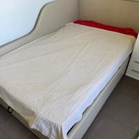 Letto piazza e 1/2, contenitore,in ecopelle beige