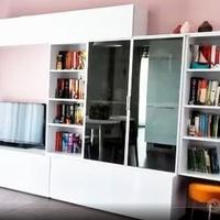 Mobile soggiorno moderno bianco vetrina e libreria