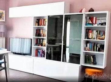 Mobile soggiorno moderno bianco vetrina e libreria