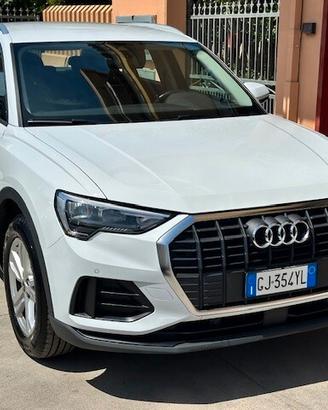 Audi Q3 35 TDI S tronic Business Advanced 73.000KM