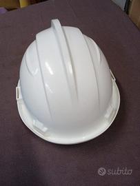 Elmetto omologato da cantiere