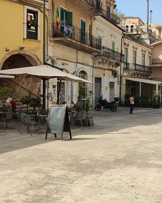 Locale commerciale a Modica centro