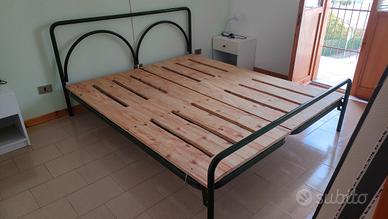 Letto matrimoniale 