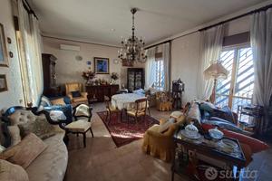 Gravina di Catania - Ampio Appartamento Arredato