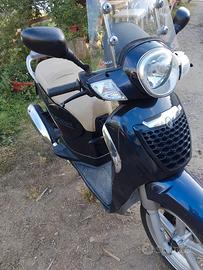 Aprilia scarabeo 200i.e.