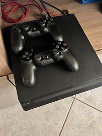 Ps4 slim + 2 giochi + 2 joypad
