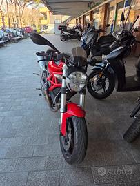 Ducati Monster 696