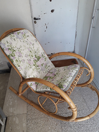Poltrona a dondolo+cuscinone