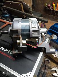 motore lavatrice Whirlpool 