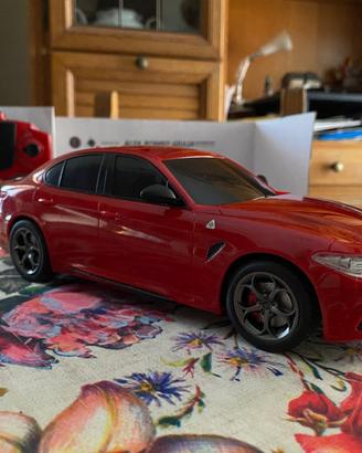 Modellino - Alfa Romeo Quadrifoglio Verde 