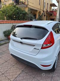Ford Fiesta anno 2012  benzina.