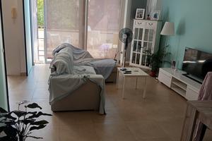 loft, open space finemente arredato